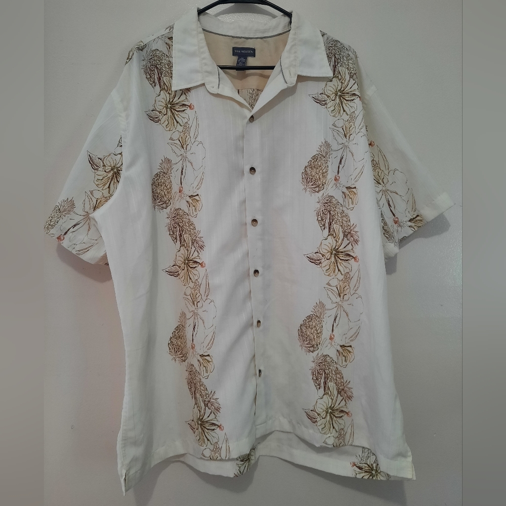 Vintage 90's Van Heusen Button Down Short Sleeve Shirt (Men's XXL)